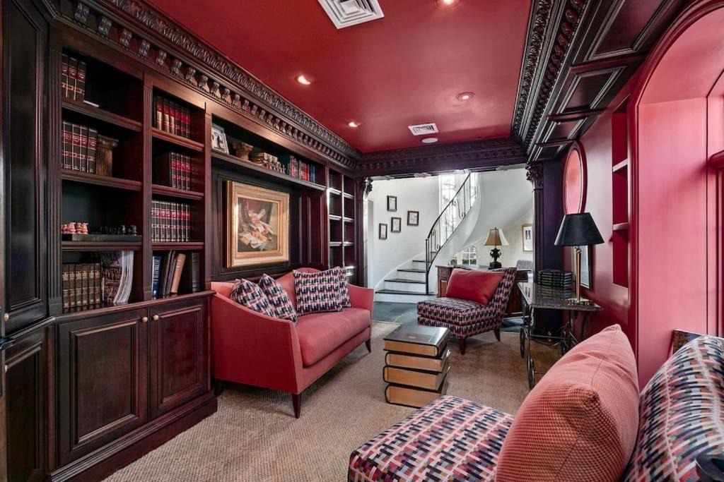 Photo of Others in Middle Hope