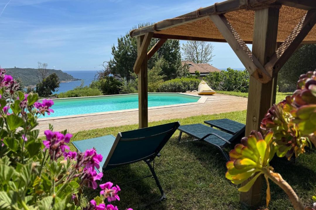 Photo of Others in Coti-Chiavari