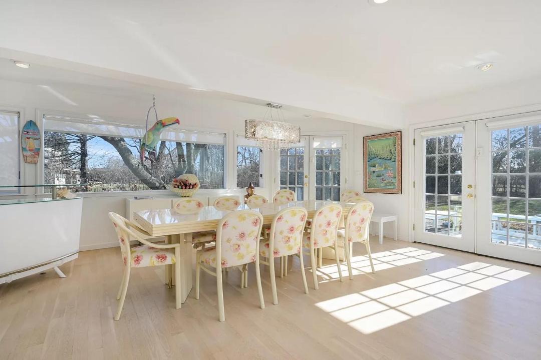 Photo of Others in Bridgehampton