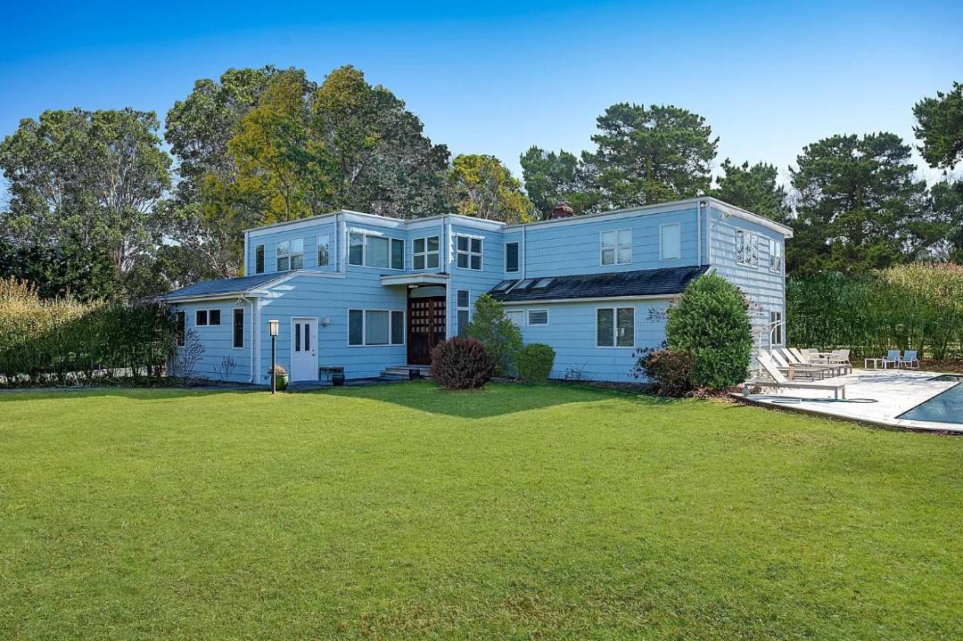 Photo of Others in Bridgehampton