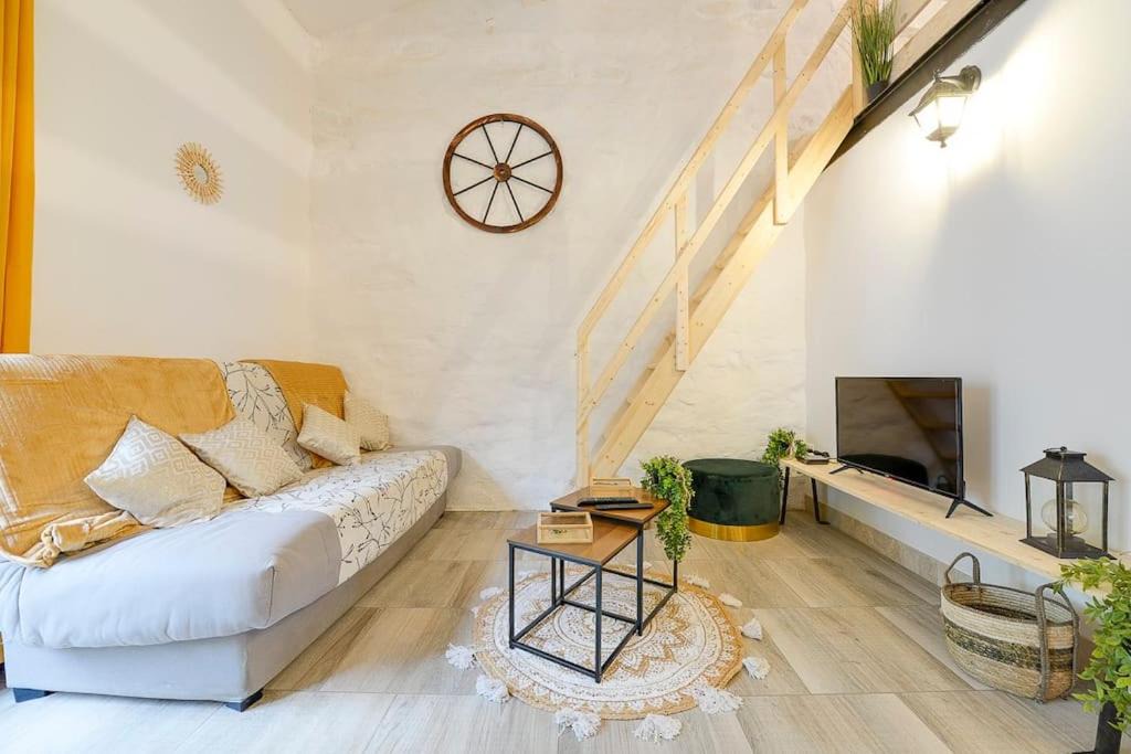 Photo of Others in Issel