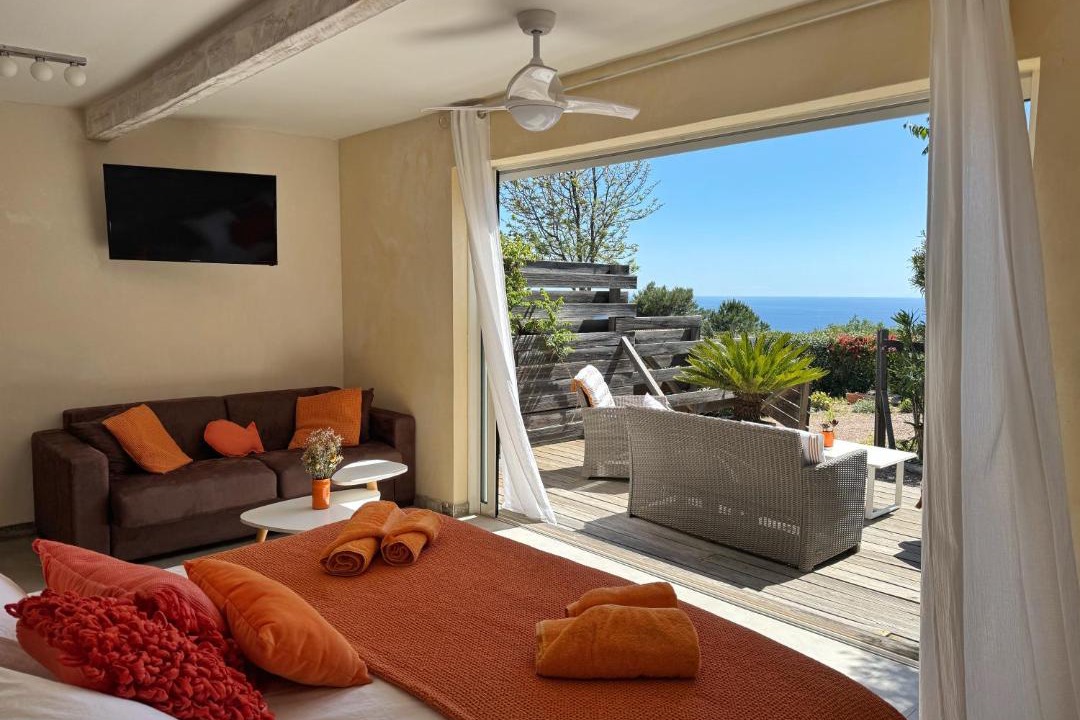 Photo of Others in Coti-Chiavari