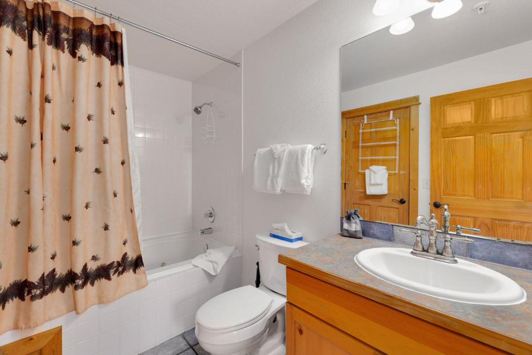 Photo of Bathroom in Fall River Estates