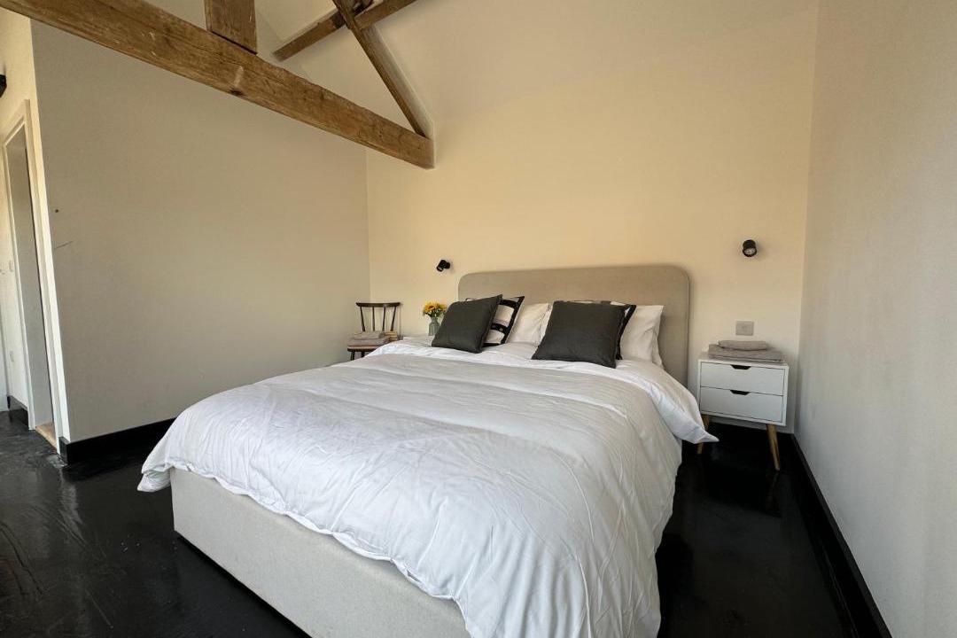 Photo of Others in Hoylandswaine