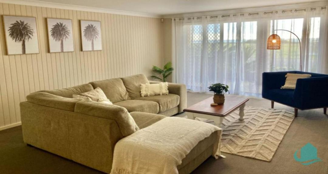 Photo of Others in Caves Beach