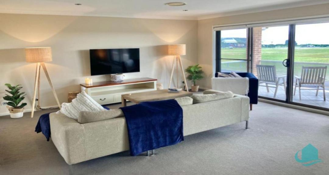 Photo of Others in Caves Beach