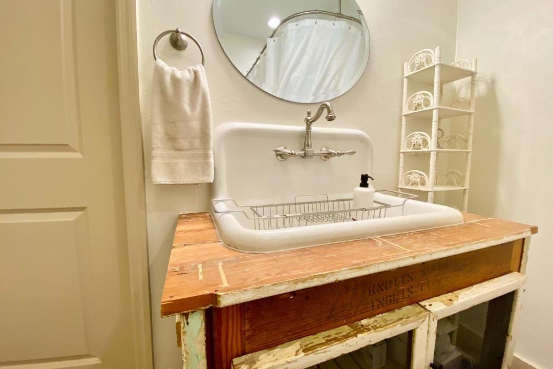 Photo of Bathroom in Yankeetown