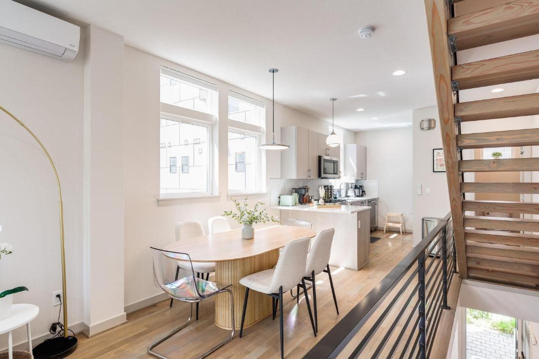 Photo of Others in East Queen Anne