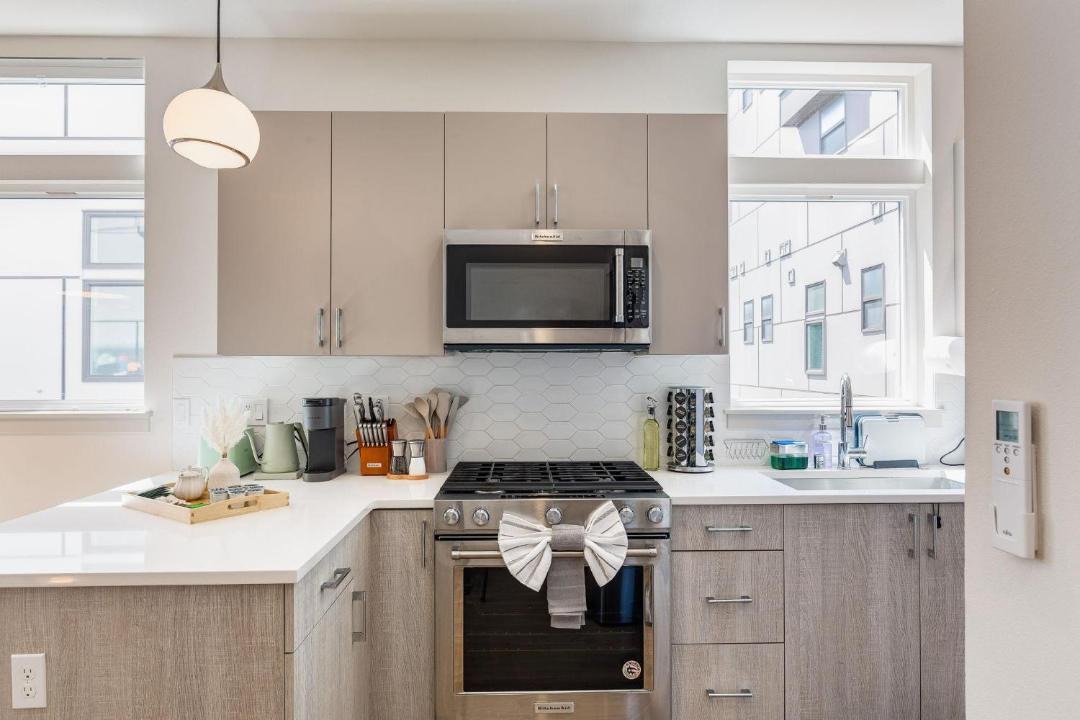 Photo of Others in East Queen Anne