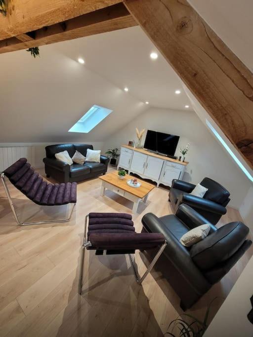 Photo of Others in Ablon