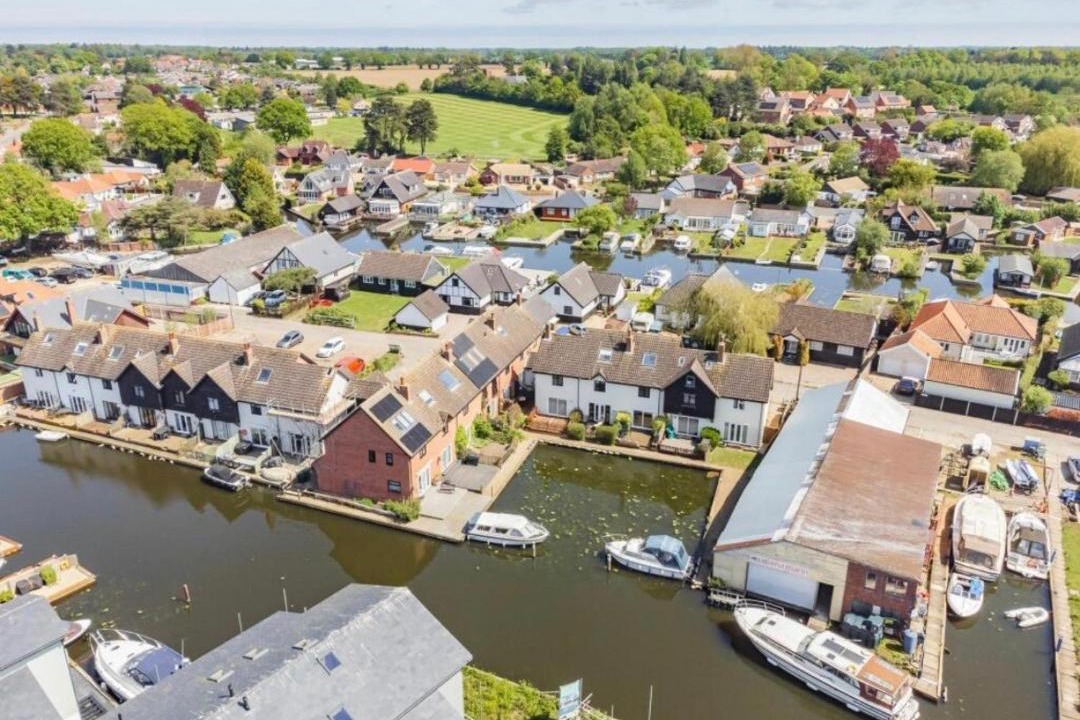 Photo of Others in Hoveton