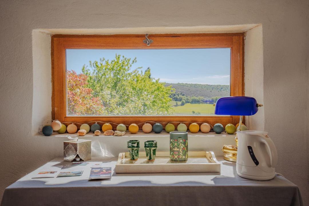 Photo of Others in Ongles