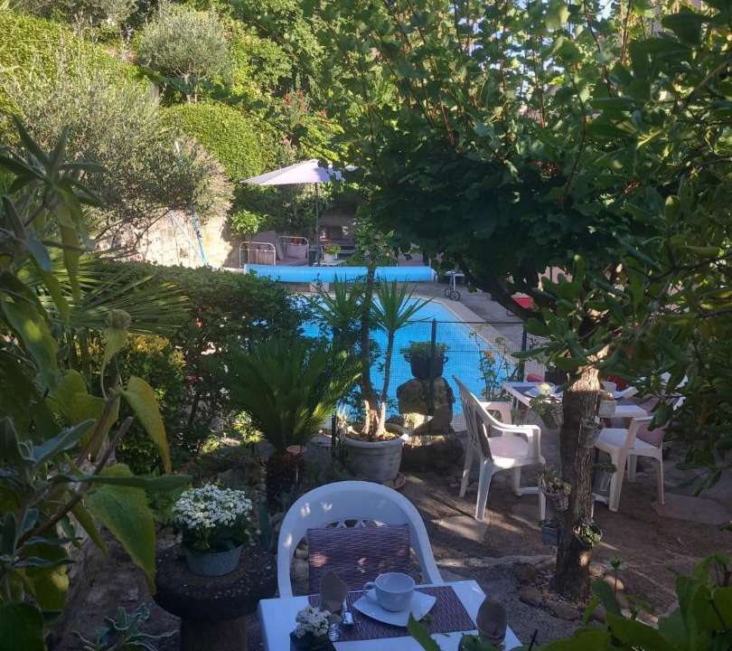 Photo of Others in Buisson