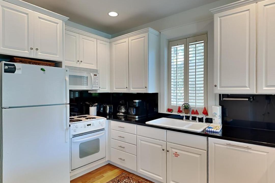 Photo of Others in Laurel Grove