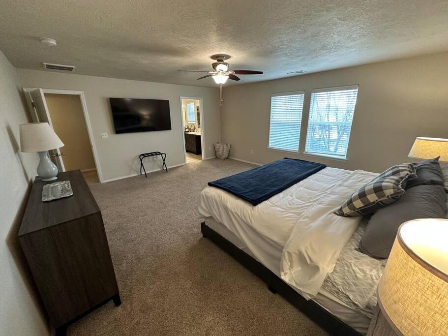 Photo of Others in Star