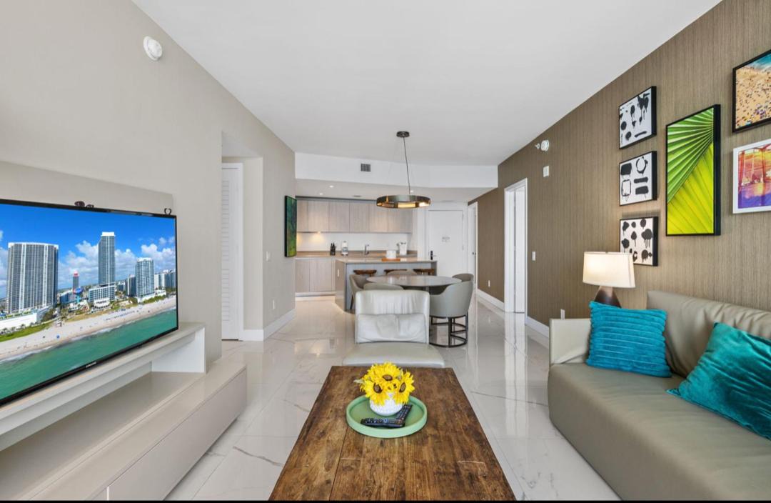 Photo of Others in Hollywood South Central Beach