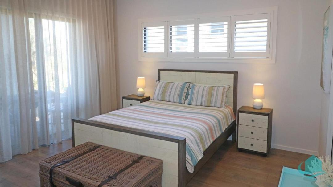 Photo of Others in Caves Beach