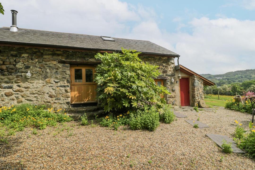 Photo of Others in Henryd