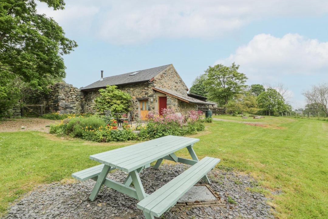 Photo of Others in Henryd