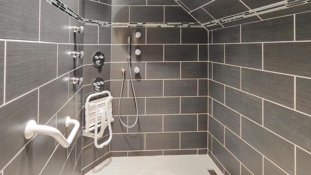 Photo of Bathroom in Morgny-la-Pommeraye