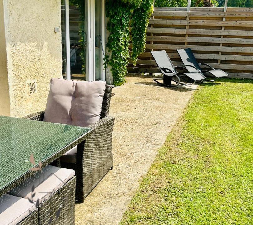 Photo of Others in Izon