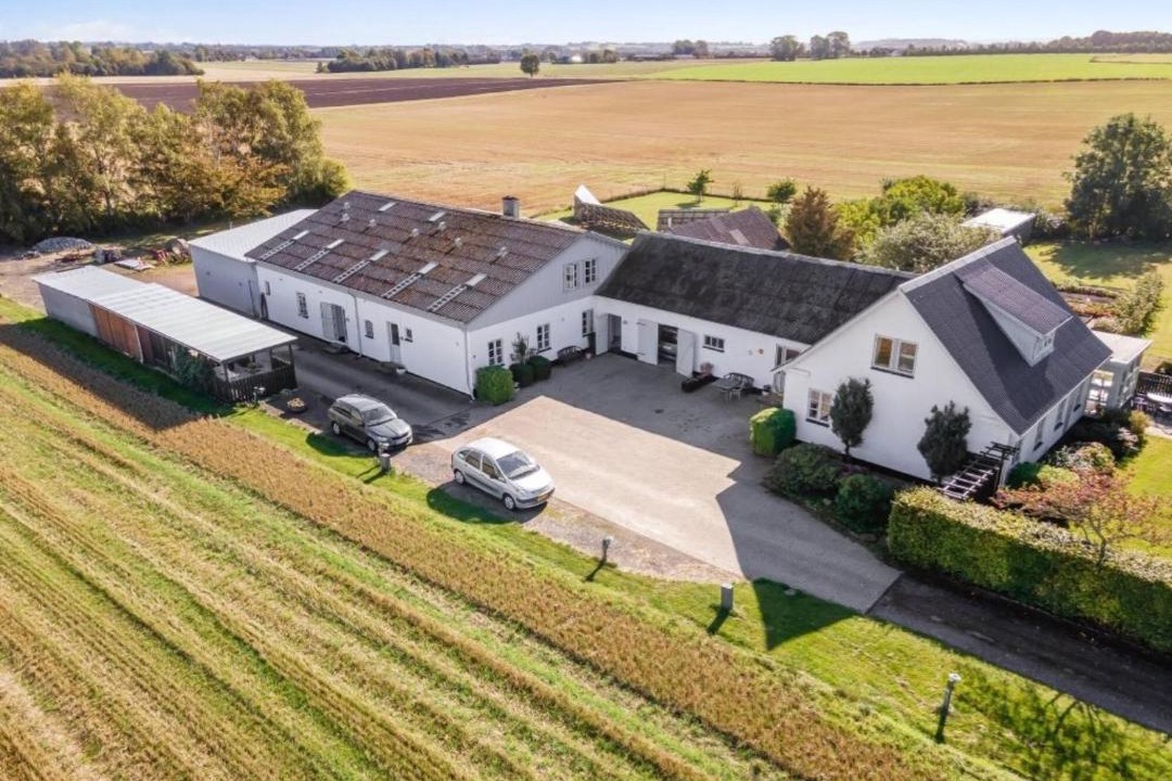 Photo of Others in Horve