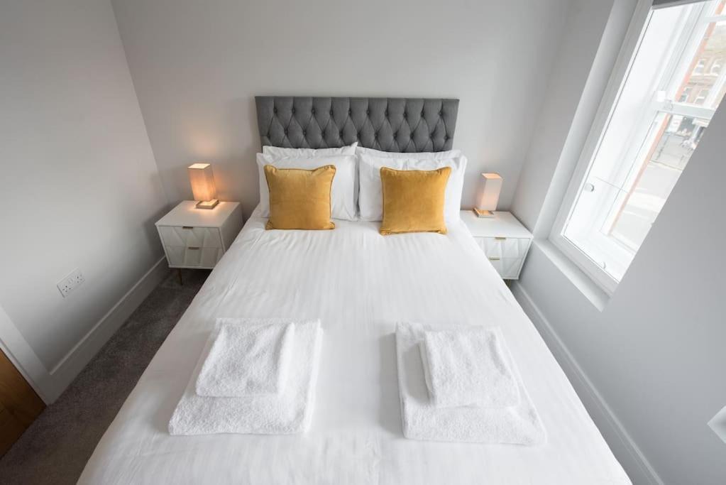 Photo of Others in Brentwood