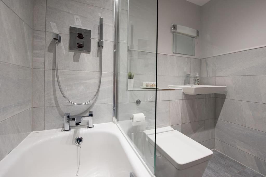 Photo of Others in Brentwood