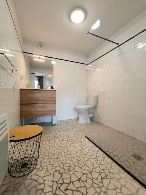 Photo of Others in Idron