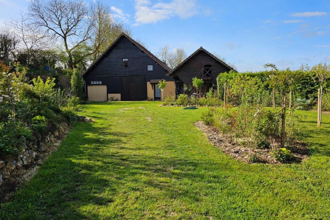 Photo of Others in Rugles