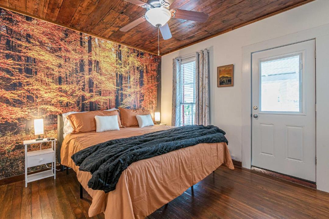 Photo of Bedroom in Mahncke Park