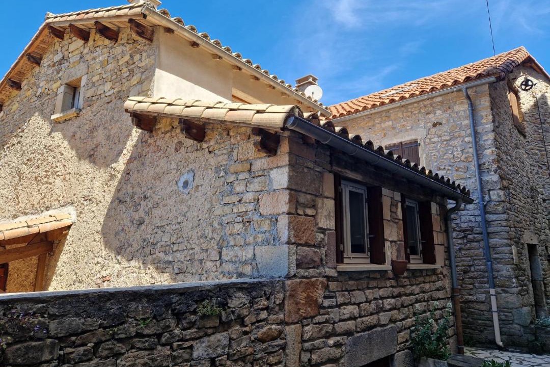 Photo of Buildings in Saint-Rome-de-Tarn