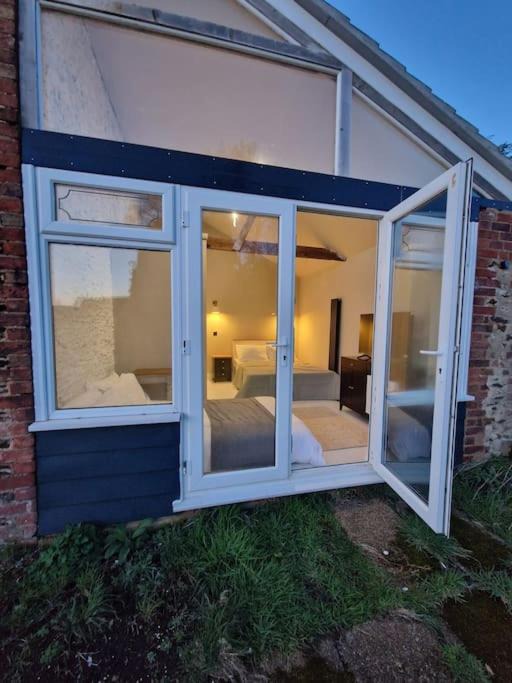 Photo of Others in Heath and Reach