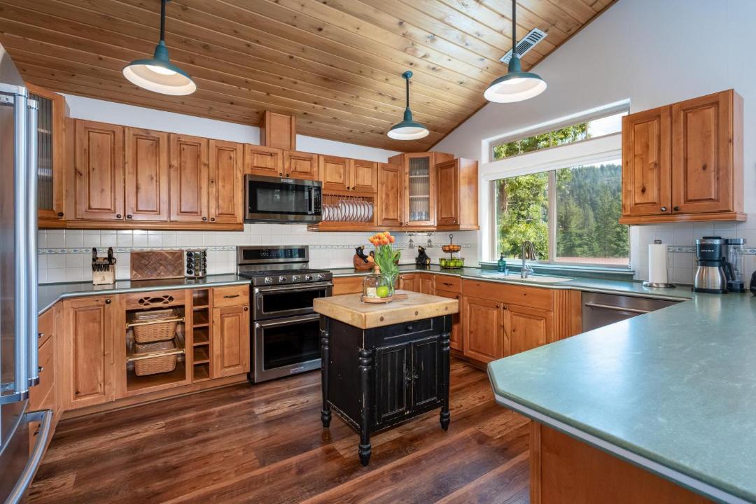 Photo of Kitchen in Yosemite West
