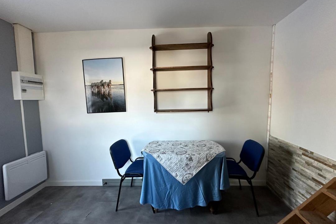 Photo of Others in Rugles