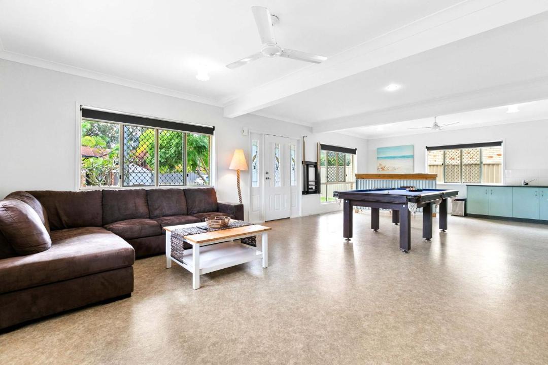 Photo of Others in Traviston