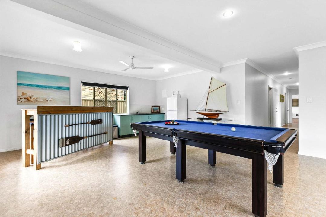 Photo of Others in Traviston