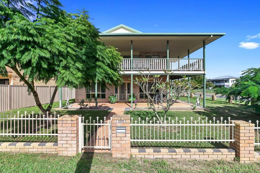 Photo of Others in Traviston