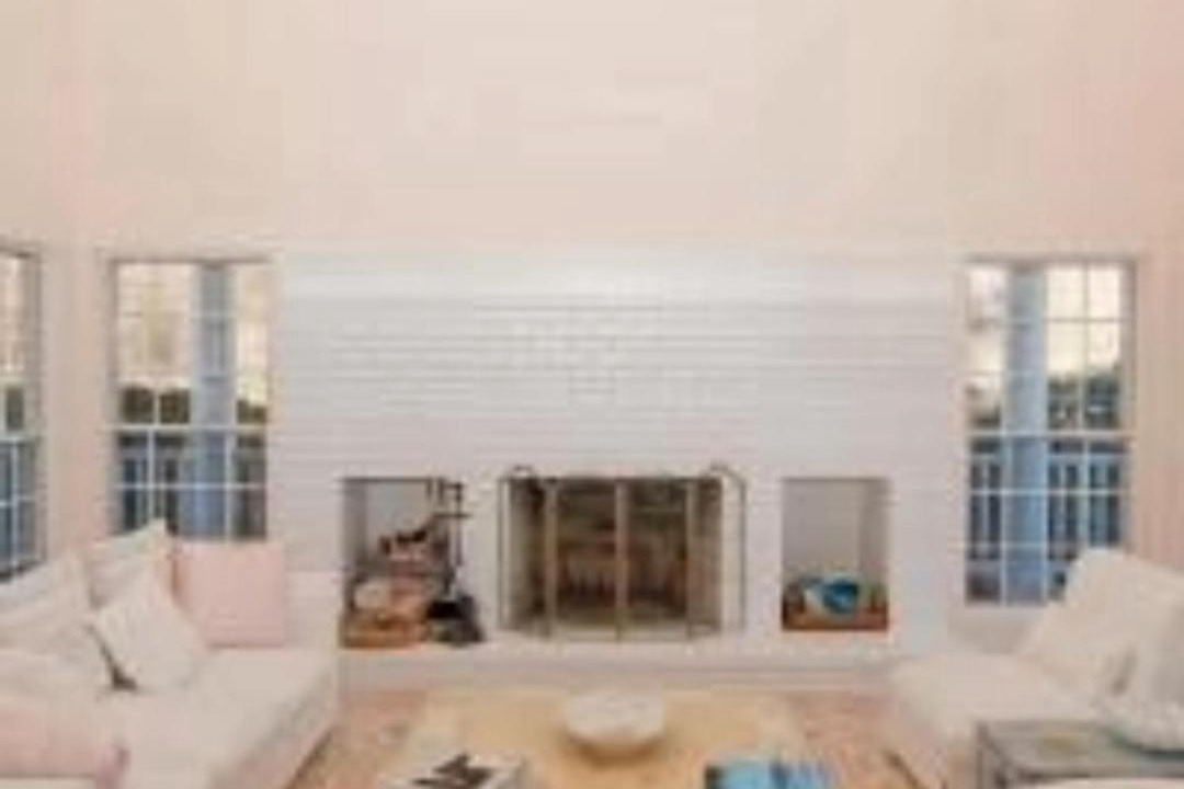 Photo of Others in Bridgehampton