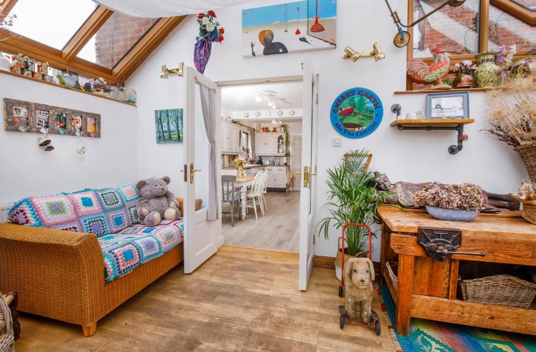 Photo of Others in Low Catton