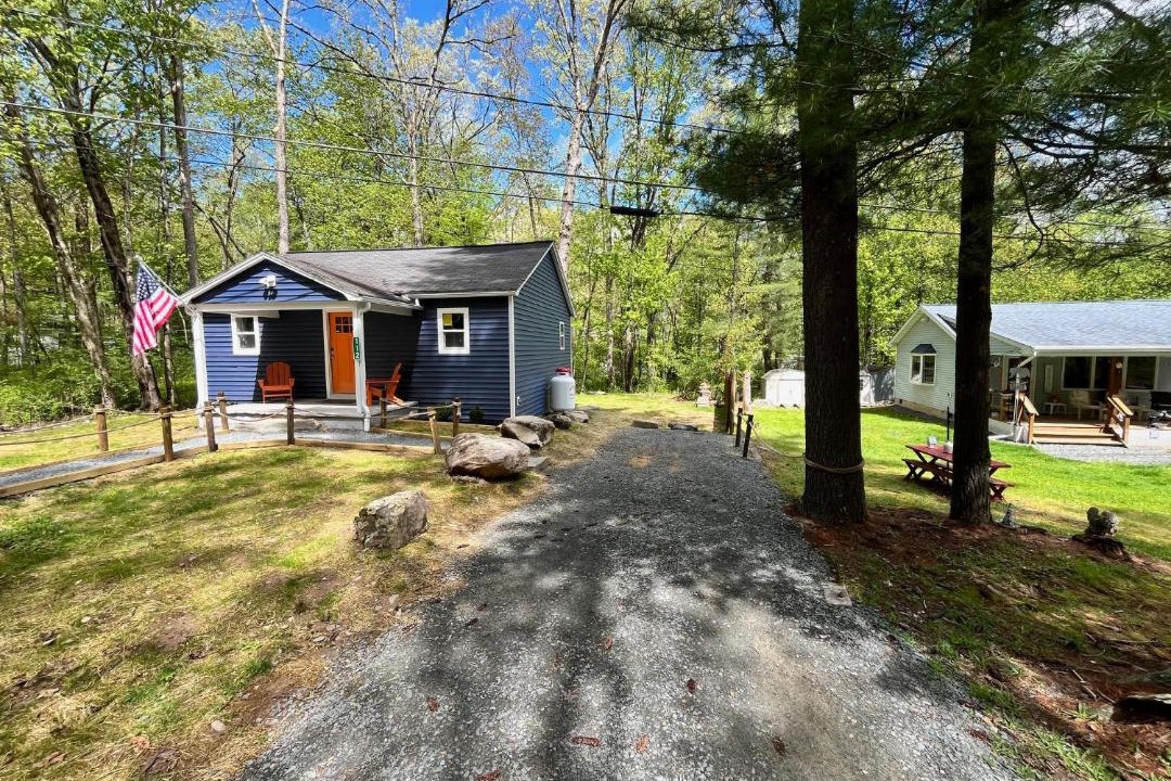 Photo of Others in Hawley