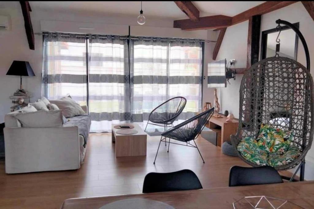 Photo of Others in Leon