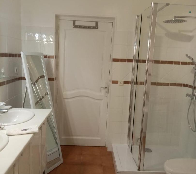 Photo of Bathroom in Cuebris