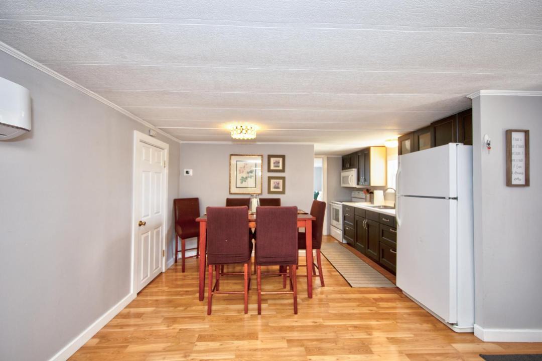 Photo of Others in Bel Air