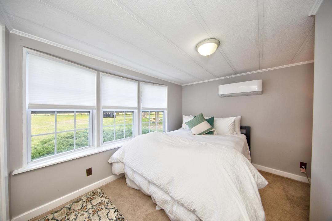 Photo of Others in Bel Air