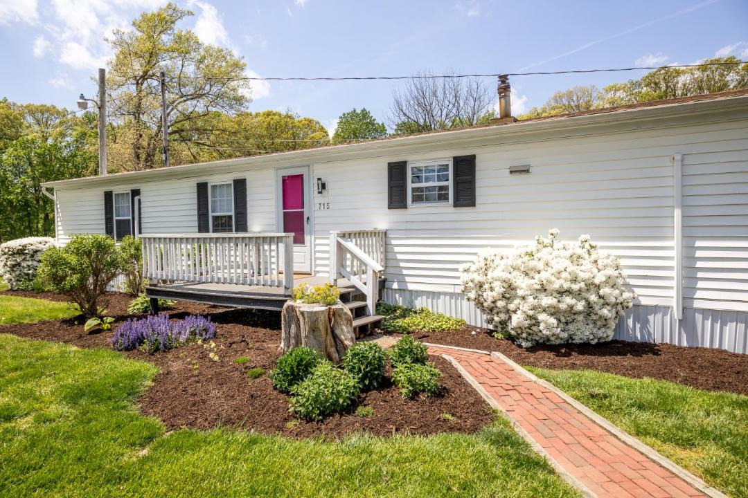 Photo of Others in Bel Air