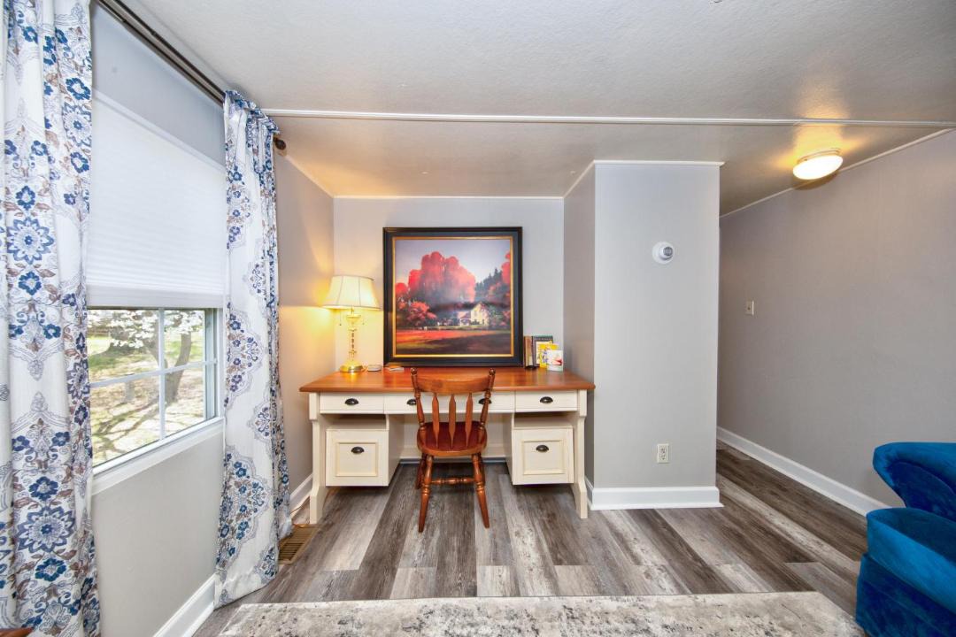 Photo of Others in Bel Air