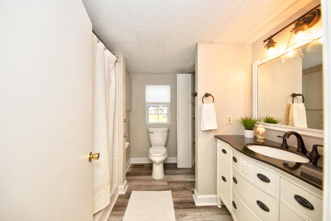 Photo of Others in Bel Air