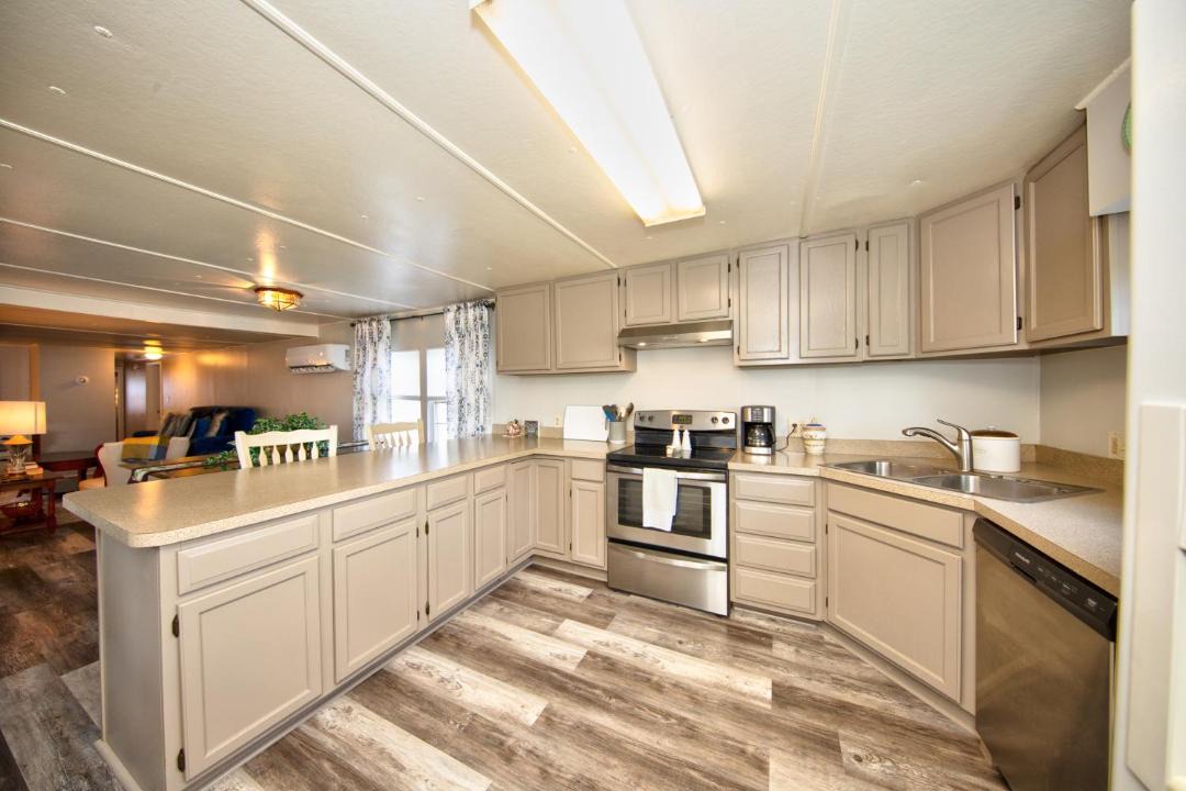 Photo of Others in Bel Air