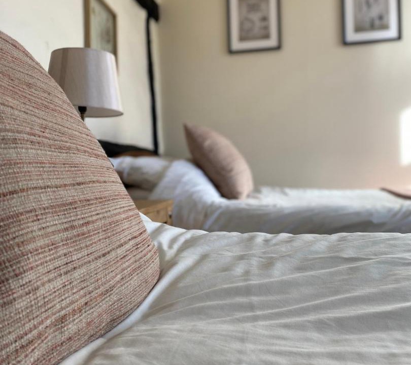 Photo of Others in Knightwick